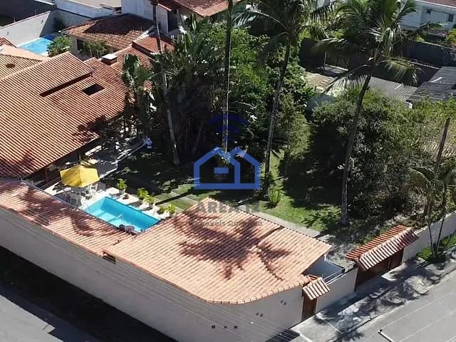 Casa com 986m² 4 quartos e 4 banheiros, à venda, no bairro Praia das Palmeiras em Caraguatatuba