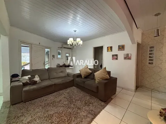Casa 3 quartos e 2 banheiros, para alugar, no bairro Murta em Itajaí