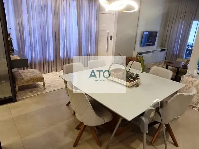 Casa 2 quartos e 3 banheiros, à venda, no bairro Centro em Tijucas