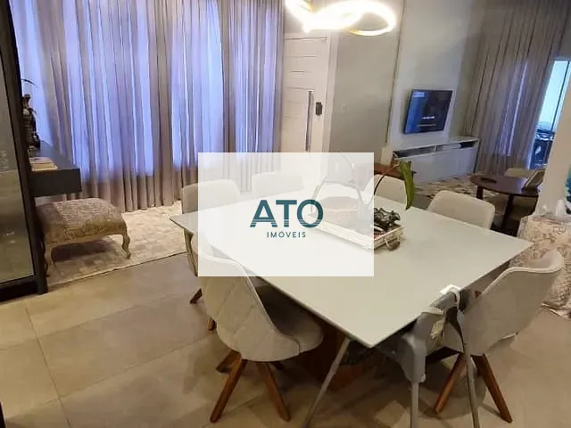 Casa 2 quartos e 3 banheiros, à venda, no bairro Centro em Tijucas