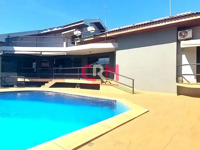 Casa com 1000m² 3 quartos e 5 banheiros, à venda, no bairro Jardim Contendas em Taquaritinga