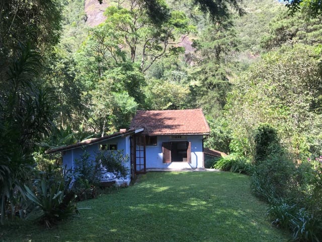 Casa com 1000m², à venda, no bairro Duarte Silveira em Petrópolis