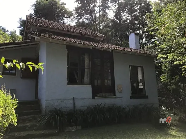 Casa com 1000m², à venda, no bairro Duarte Silveira em Petrópolis