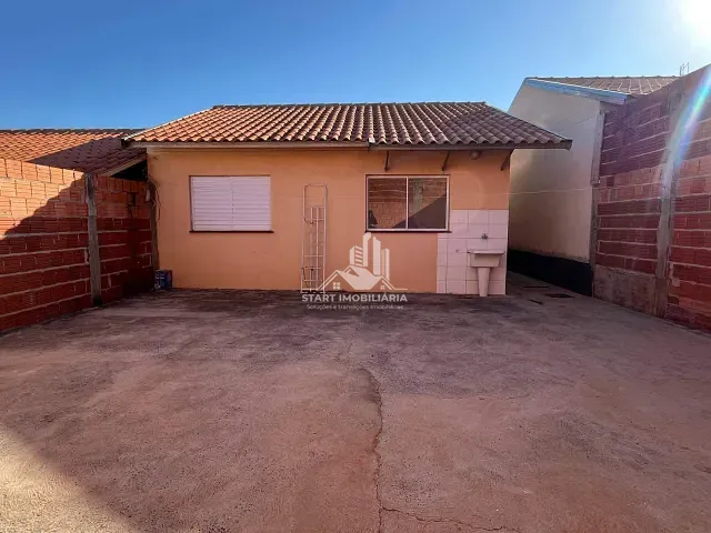 Casa 2 quartos e 1 banheiro, para alugar, no bairro Conjunto Habitacional Martini em Pederneiras