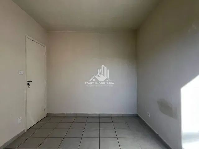 Casa 2 quartos e 1 banheiro, para alugar, no bairro Conjunto Habitacional Martini em Pederneiras