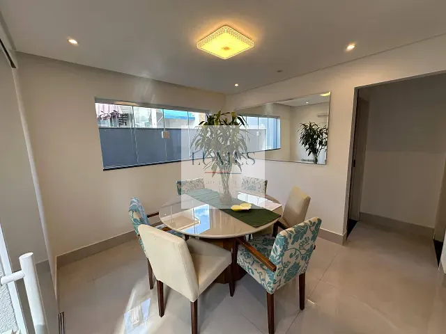 Casa com 400m² 4 quartos e 3 banheiros, à venda, no bairro Antônio Zanaga I em Americana