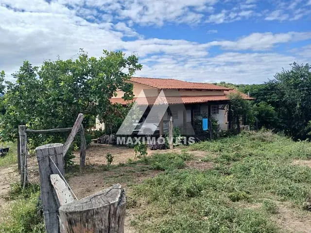Casa 3 quartos e 2 banheiros, à venda, no bairro Gravtá em Araçuaí