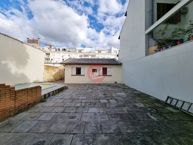 Casa com 311m², para alugar, no bairro Jardim Botânico em Porto Alegre