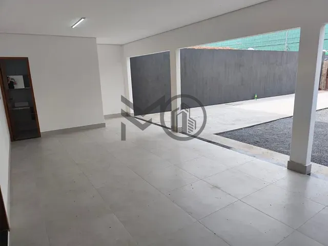 Casa com 250m² 2 quartos e 2 banheiros, à venda, no bairro Morada da Serra em Cuiabá