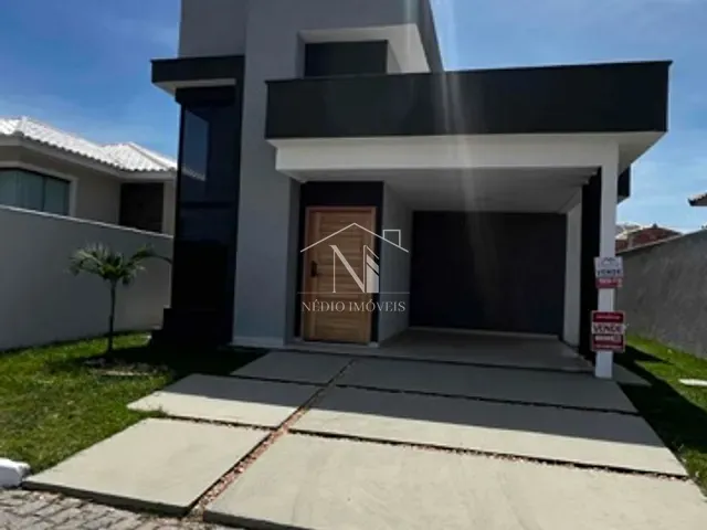 Casa com 240m² 3 quartos e 2 banheiros, à venda, no bairro Pindobas em Maricá