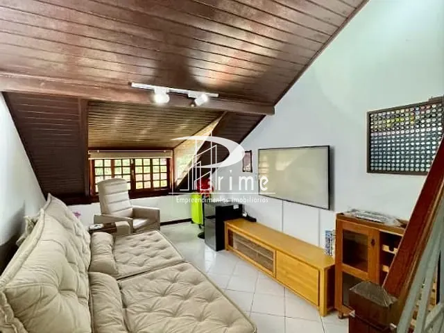 Casa com 560m² 4 quartos e 3 banheiros, para alugar, no bairro Serra Grande em Niterói
