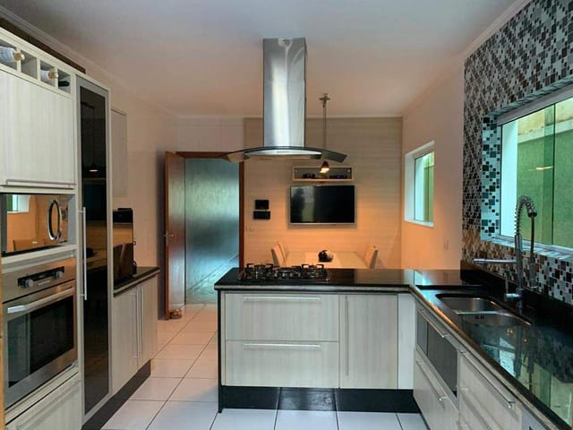 Casa com 170m² 3 quartos e 5 banheiros, à venda, no bairro Vila Sônia em São Paulo