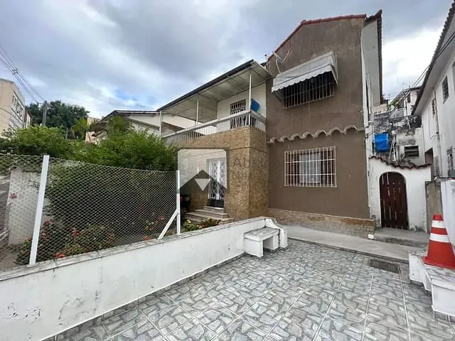 Casa com 338m² 4 quartos e 2 banheiros, à venda, no bairro Icaraí em Niterói