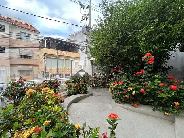 Casa com 338m² 4 quartos e 2 banheiros, à venda, no bairro Icaraí em Niterói