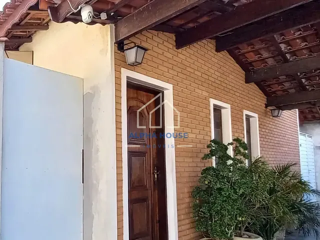 Casa com 375m² 3 quartos e 2 banheiros, à venda, no bairro Vila Resende em Caçapava