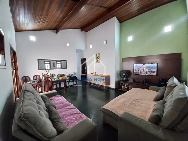 Casa com 375m² 3 quartos e 2 banheiros, à venda, no bairro Vila Resende em Caçapava