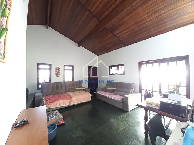 Casa com 375m² 3 quartos e 2 banheiros, à venda, no bairro Vila Resende em Caçapava
