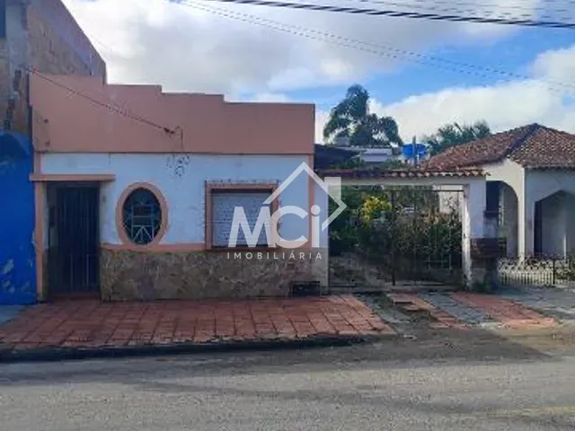 Casa 4 quartos e 2 banheiros, à venda, no bairro Três Vendas em Pelotas
