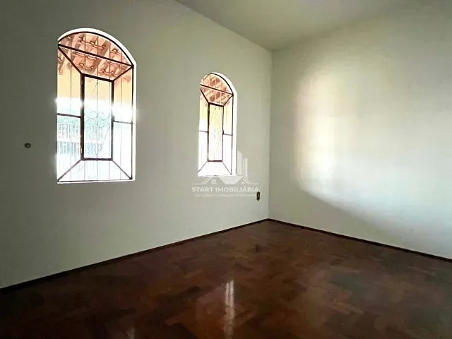Casa 3 quartos e 2 banheiros, à venda, no bairro Chácara Santo Antônio em Pederneiras