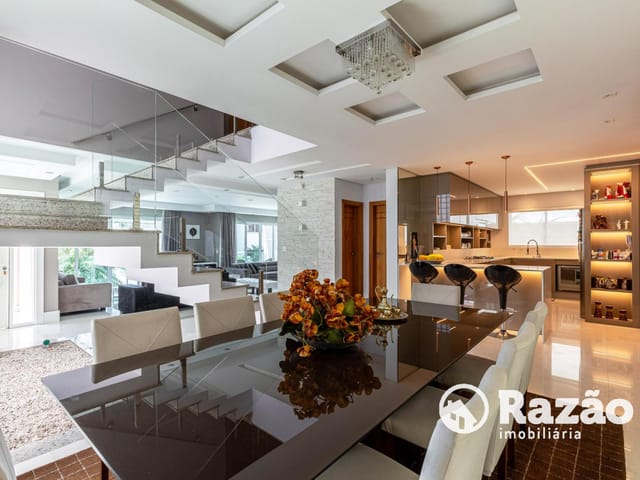 Casa com 632m² 4 quartos e 3 banheiros, à venda, no bairro Mossunguê em Curitiba