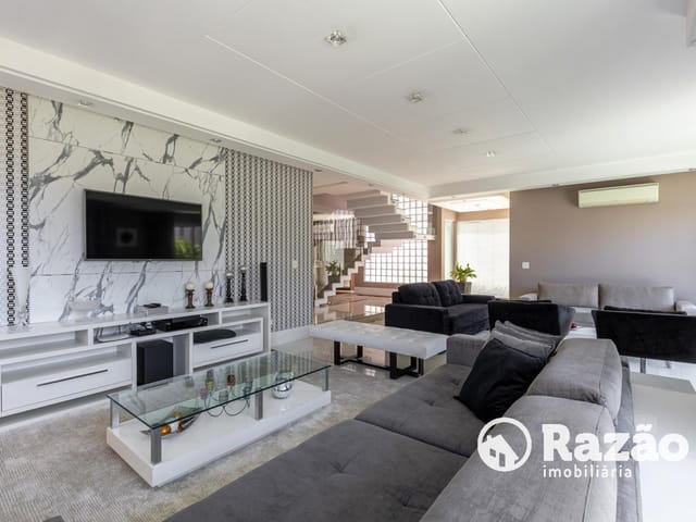 Casa com 632m² 4 quartos e 3 banheiros, à venda, no bairro Mossunguê em Curitiba