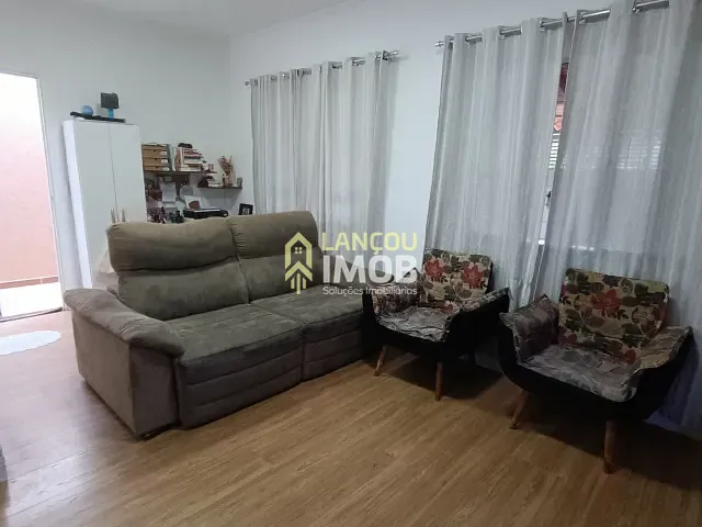 Casa com 140m² 2 quartos e 2 banheiros, à venda, no bairro Chácara Segre em Jundiaí