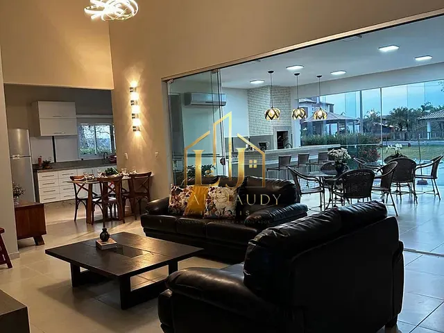 Casa com 1571m² 5 quartos e 7 banheiros, à venda, no bairro Fazenda Morro do Chapéu em Chapada dos Guimarães
