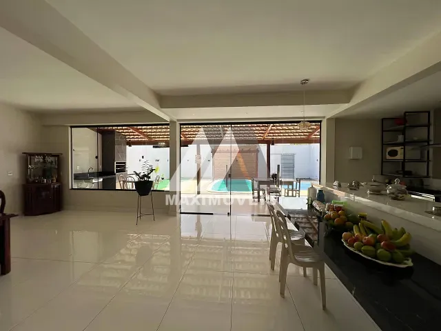 Casa 2 quartos e 2 banheiros, à venda, no bairro São Francisco em Araçuaí