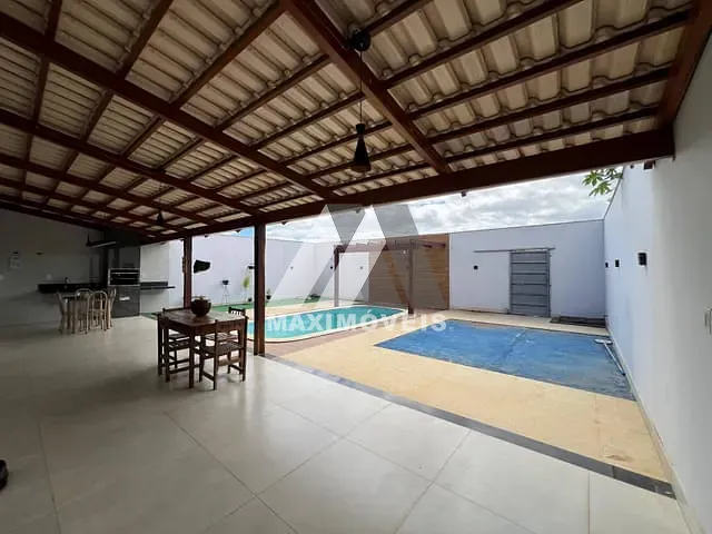 Casa 2 quartos e 2 banheiros, à venda, no bairro São Francisco em Araçuaí