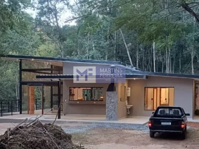 Casa 3 quartos e 5 banheiros, à venda, no bairro Araras em Petrópolis