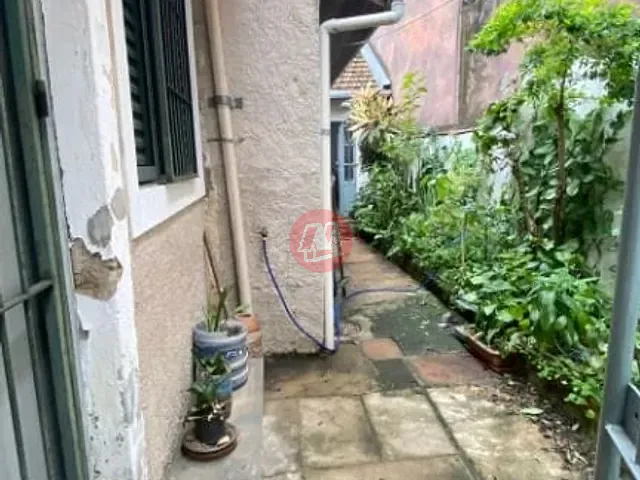 Casa com 165m² 1 quarto e 1 banheiro, à venda, no bairro Rio Branco em Porto Alegre