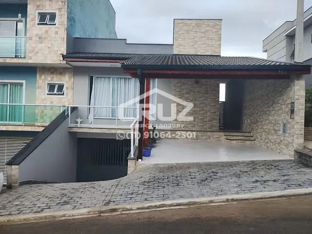 Casa 3 quartos e 4 banheiros, à venda, no bairro Villa Verde em Franco da Rocha