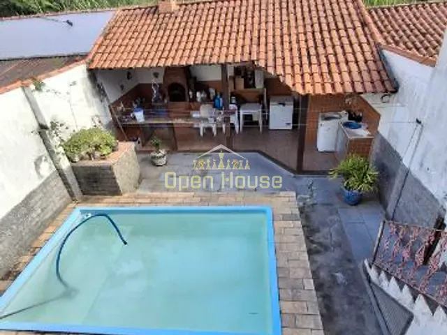 Casa com 189m² 2 quartos e 3 banheiros, à venda, no bairro Casa de Pedra (Jardim Vila Rica)  em Volta Redonda
