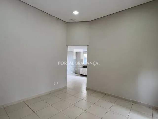 Casa com 300m² 3 quartos e 4 banheiros, à venda ou para alugar, no bairro Condomínio Residencial Mirante de Bragança em Bragança Paulista
