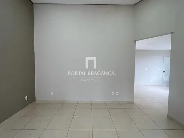 Casa com 300m² 3 quartos e 4 banheiros, à venda ou para alugar, no bairro Condomínio Residencial Mirante de Bragança em Bragança Paulista
