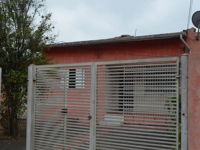 Casa com 335m² 3 quartos e 1 banheiro, à venda ou para alugar, no bairro Butantã em São Paulo