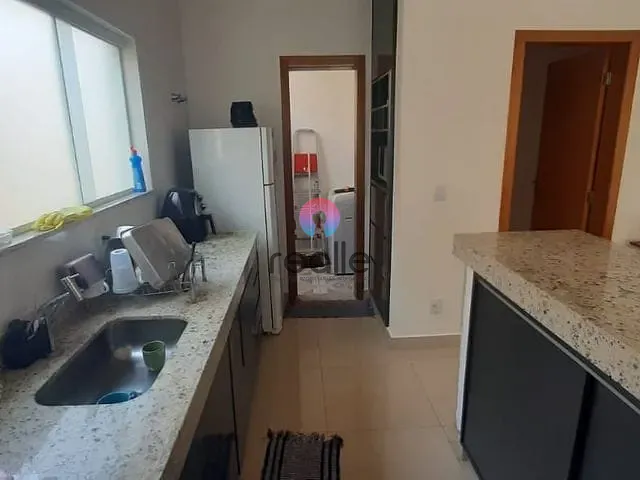 Casa com 250m² 3 quartos e 2 banheiros, à venda, no bairro Shalimar em Lagoa Santa