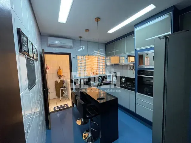 Casa com 276m² 3 quartos e 3 banheiros, à venda, no bairro Parque Vista Alegre em Bauru