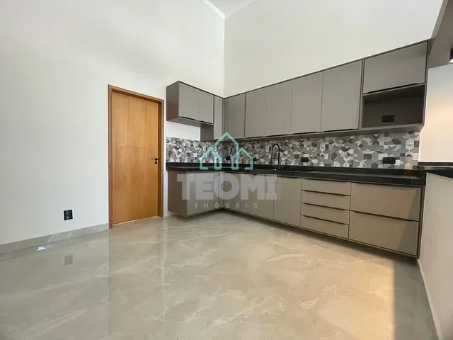 Casa com 253m² 3 quartos e 5 banheiros, à venda, no bairro Caminho Novo em Tremembé