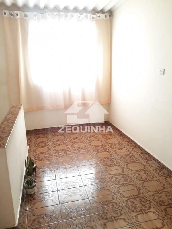 Casa à venda com 2 quartos, 71m² - Foto 6