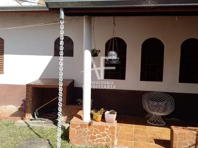 Casa com 470m² 2 quartos e 2 banheiros, à venda, no bairro Jardim das Nações em Taubaté