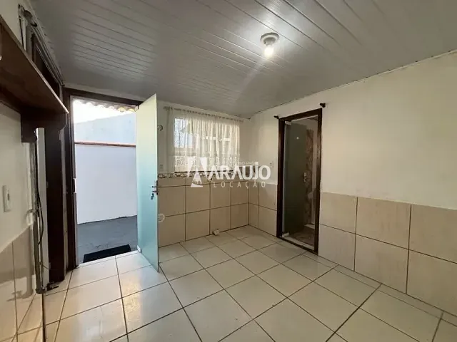 Casa 2 quartos e 1 banheiro, para alugar, no bairro Murta em Itajaí