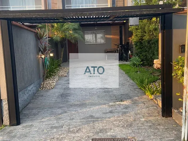Casa 2 quartos e 1 banheiro, à venda, no bairro Centro em Tijucas