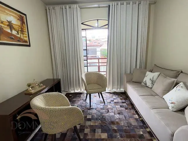 Casa com 257m² 3 quartos e 2 banheiros, à venda, no bairro Ideal em Ipatinga