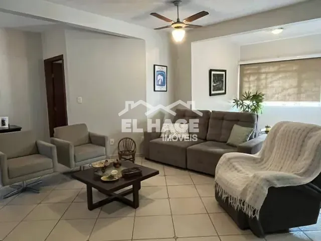Casa com 427m² 4 quartos e 2 banheiros, à venda, no bairro Araés em Cuiabá