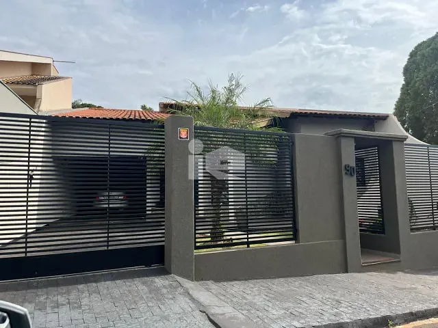 Casa com 392m² 3 quartos e 2 banheiros, à venda, no bairro Jardim Santa Mônica em Rolândia