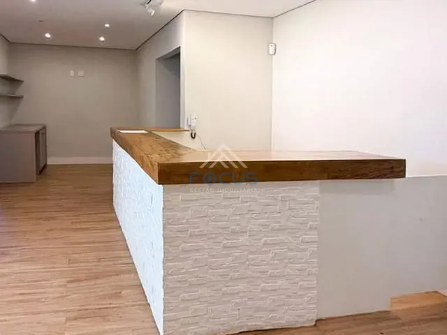 Casa com 354m² 4 quartos e 3 banheiros, para alugar, no bairro Vila Virgínia em Jundiaí