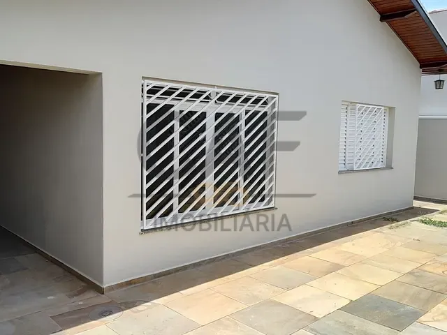 Casa com 255m² 2 quartos e 2 banheiros, à venda ou para alugar, no bairro Jardim São João em Jaguariúna