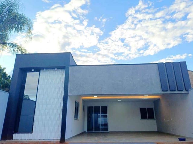 Casa com 255m² 3 quartos e 3 banheiros, à venda, no bairro Residencial Ipiranga em Sinop