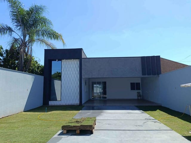 Casa com 255m² 3 quartos e 3 banheiros, à venda, no bairro Residencial Ipiranga em Sinop